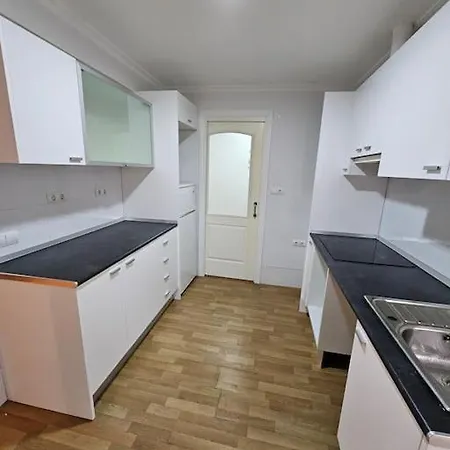 Jumar Apartment